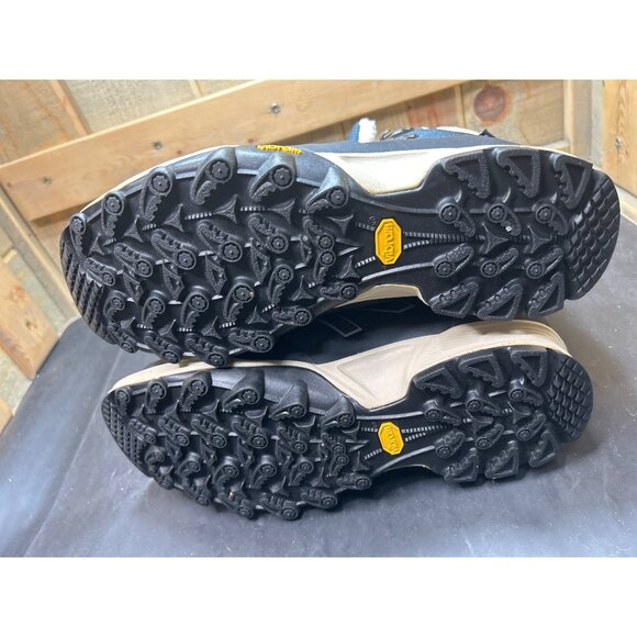 New Balance Womens Winter Hiking Boots Size 8.5 Navy Vibram Sole Primaloft - Picture 8 of 10